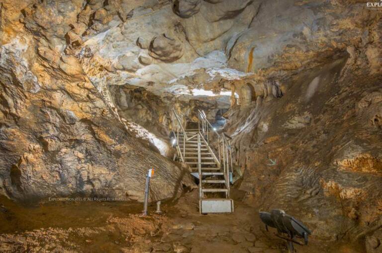 Σπήλαιο-Άγιο-Γάλας